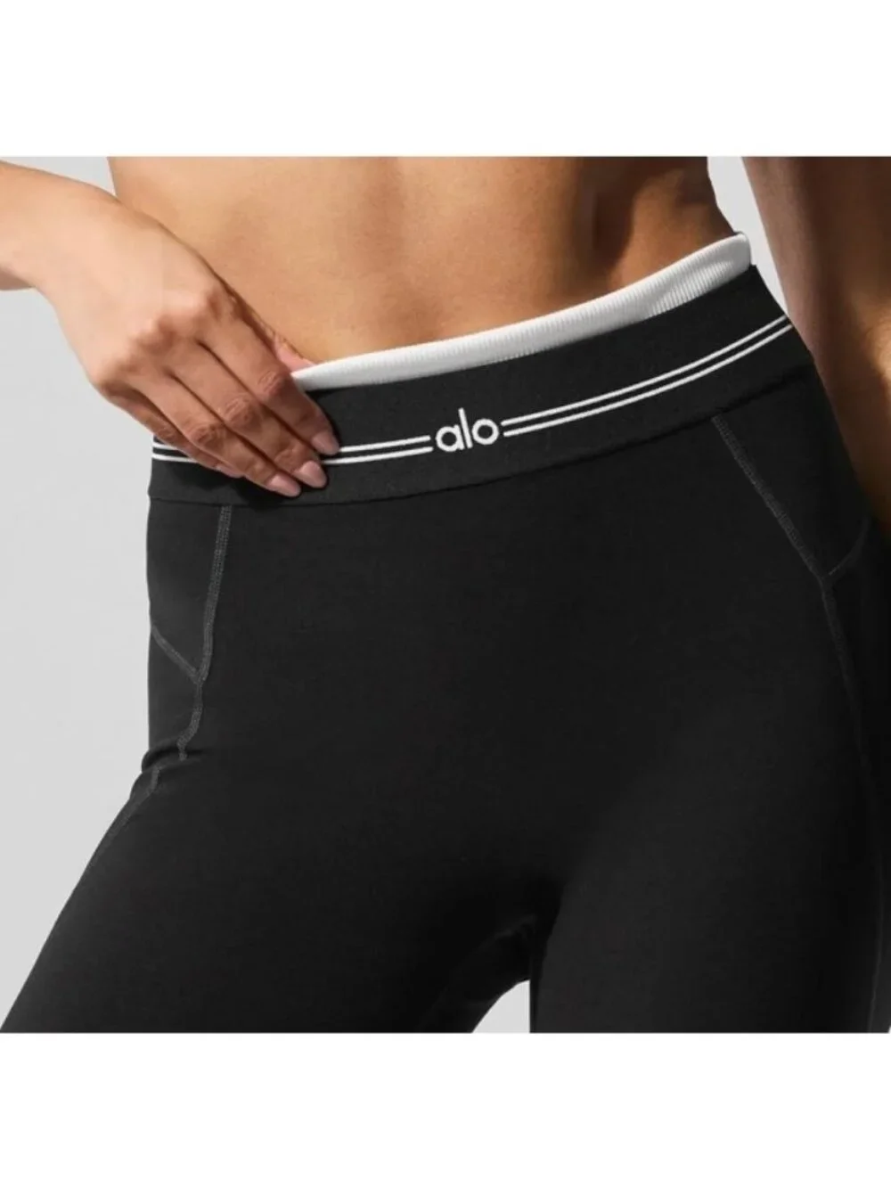 Alo Airbrush High-Waist 7/8 Better Together Leggings Black White Sporty Hi-Rise